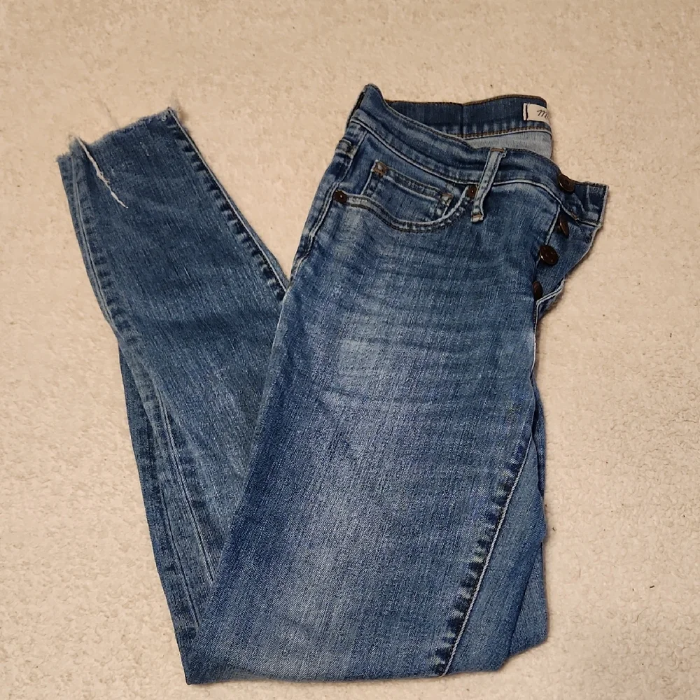Madewell 9" High Rise Skinny Jeans 26T Distressed Hem - Picture 1 of 11